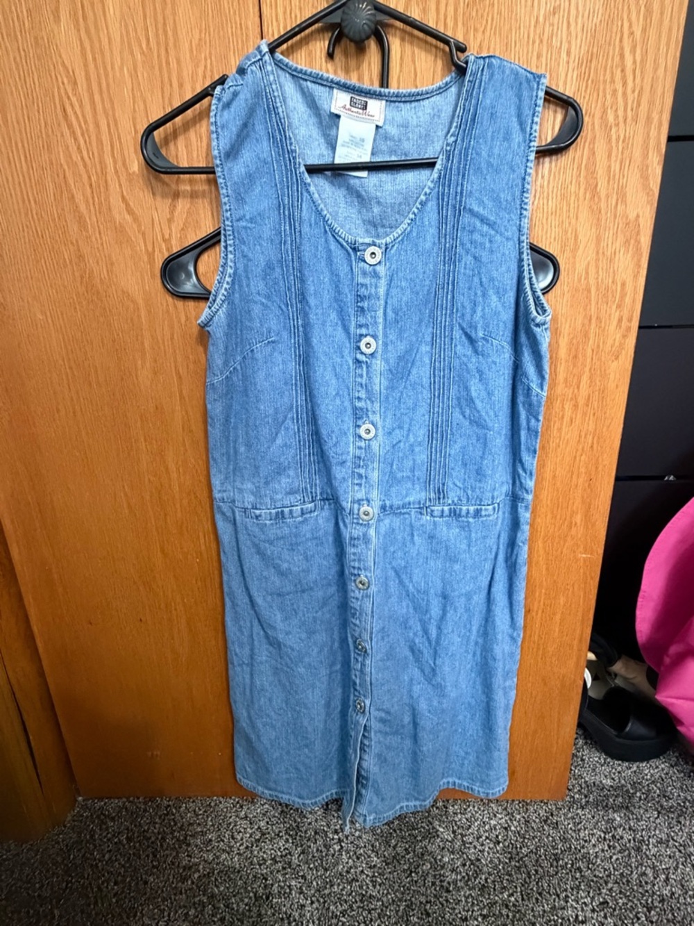 Vintage Faded Flory Sleeveless Button-Front Denim Dress — Light Blue